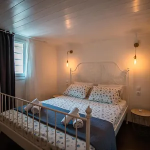 Athina's Little Daire