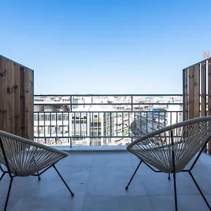 V1 Penthouse, Nilie Hospitality Mgmt Apartment