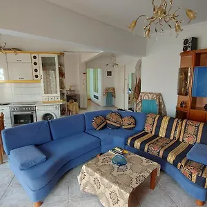 Spacious Apartament Saloniki